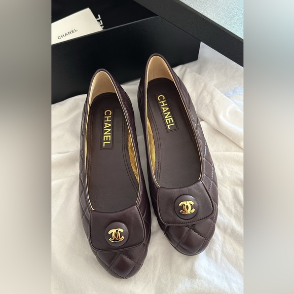 Chanel Button Ballet Flats - Picture 2 of 2